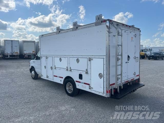 Ford E-450 Furgonetas caja abierta