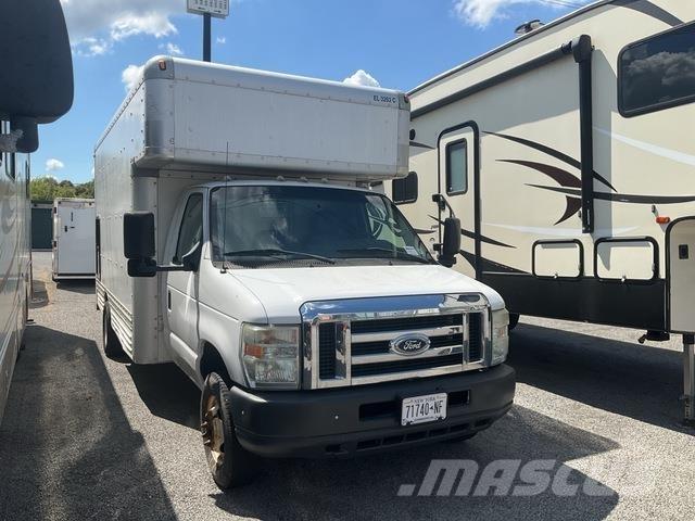 Ford E-450 Camiones caja cerrada
