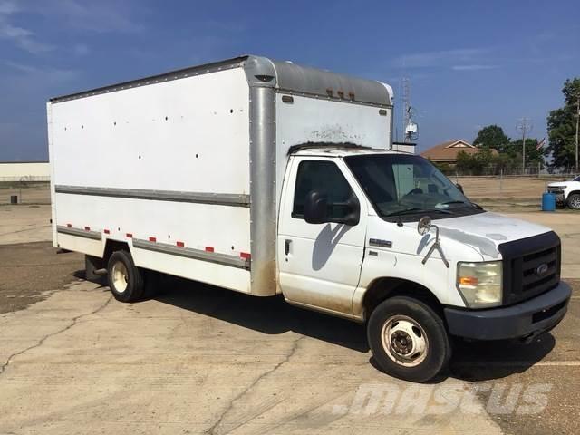 Ford E350 Camiones caja cerrada