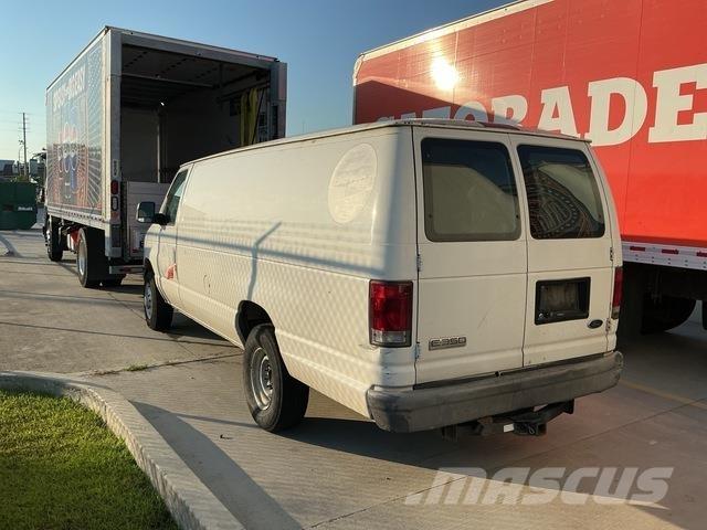 Ford E350 Camiones caja cerrada