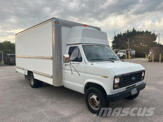Ford E350 Camiones caja cerrada