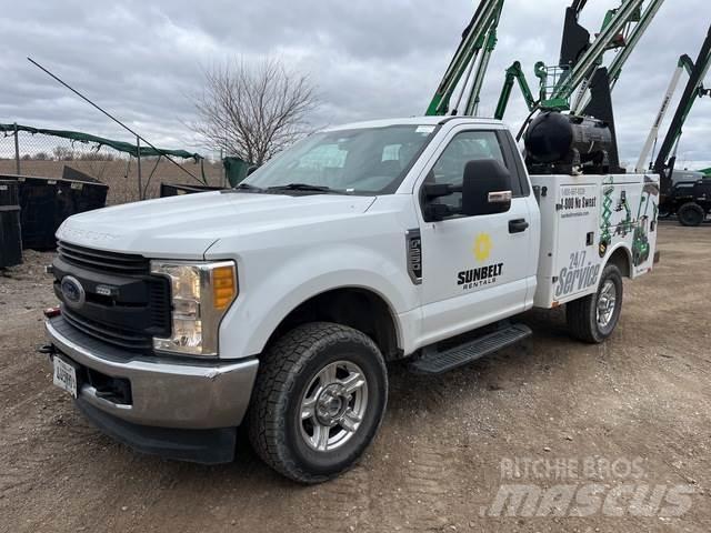 Ford F-250 Vehículos - Taller