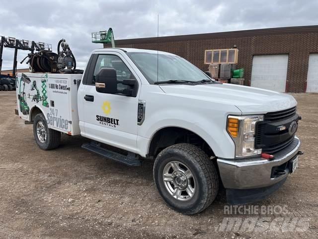 Ford F-250 Vehículos - Taller
