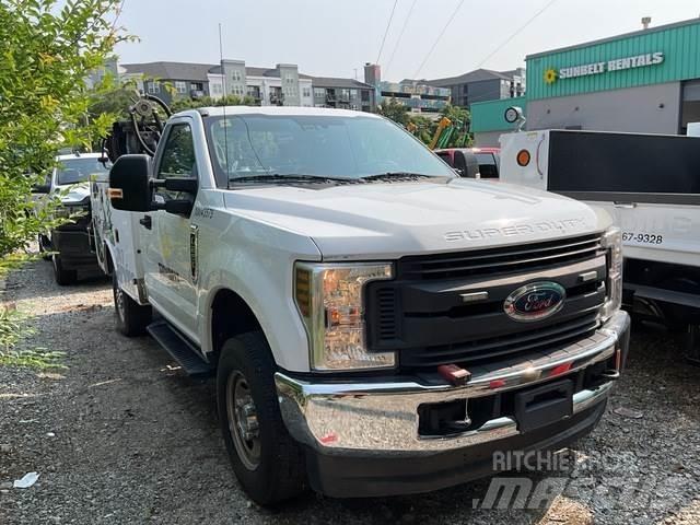 Ford F-250 Vehículos - Taller