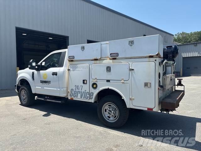 Ford F-250 Vehículos - Taller