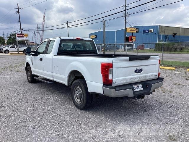 Ford F-250 Furgonetas caja abierta