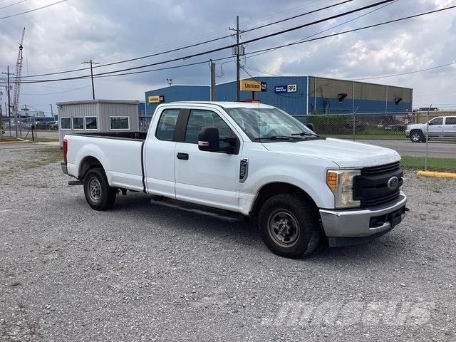 Ford F-250 Furgonetas caja abierta
