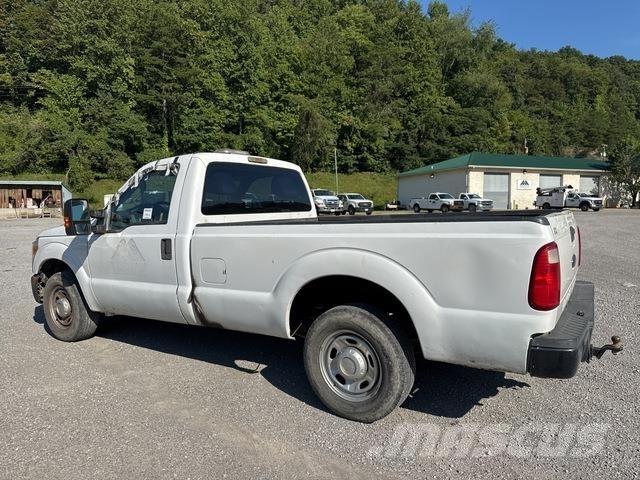Ford F-250 Furgonetas caja abierta