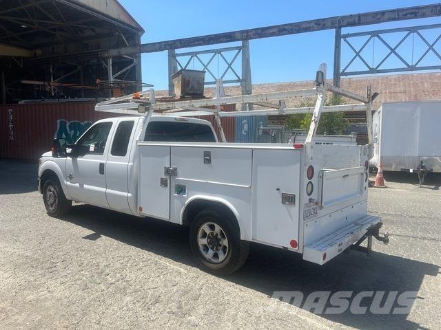 Ford F-250 Furgonetas caja abierta