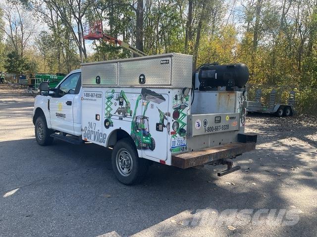 Ford F-250 Vehículos - Taller