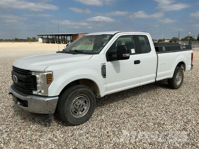 Ford F-250 Furgonetas caja abierta