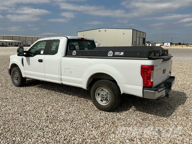 Ford F-250 Furgonetas caja abierta
