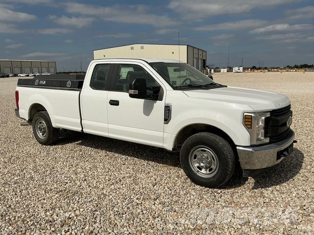 Ford F-250 Furgonetas caja abierta