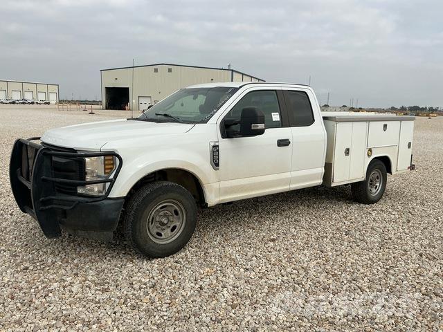 Ford F-250 Furgonetas caja abierta