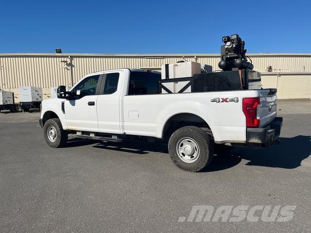 Ford F-250 Furgonetas caja abierta