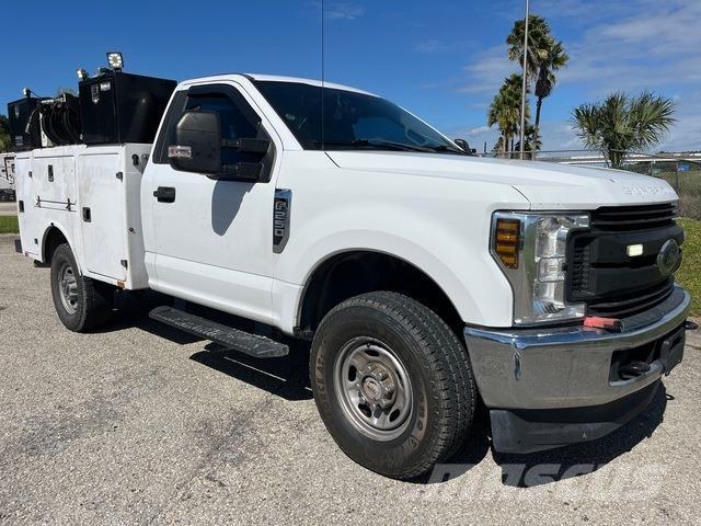Ford F-250 Vehículos - Taller