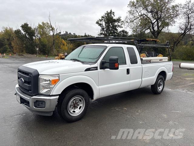Ford F-250 Furgonetas caja abierta