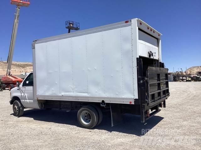 Ford F-350 Camiones caja cerrada