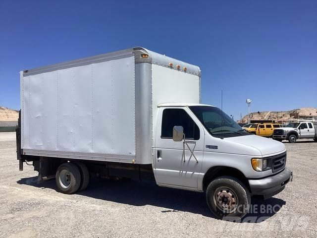 Ford F-350 Camiones caja cerrada