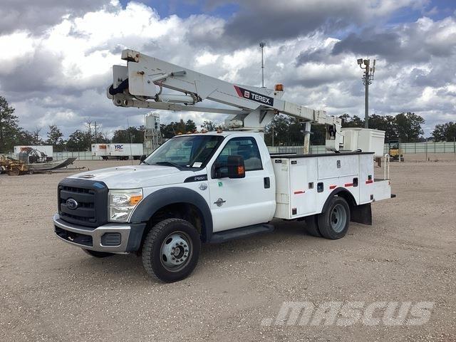 Ford F-550 Plataformas sobre camión