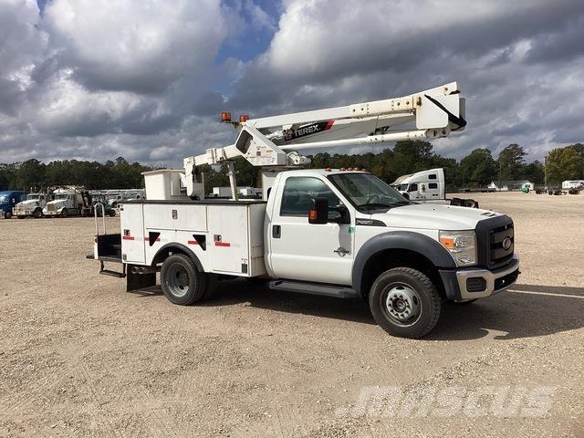 Ford F-550 Plataformas sobre camión