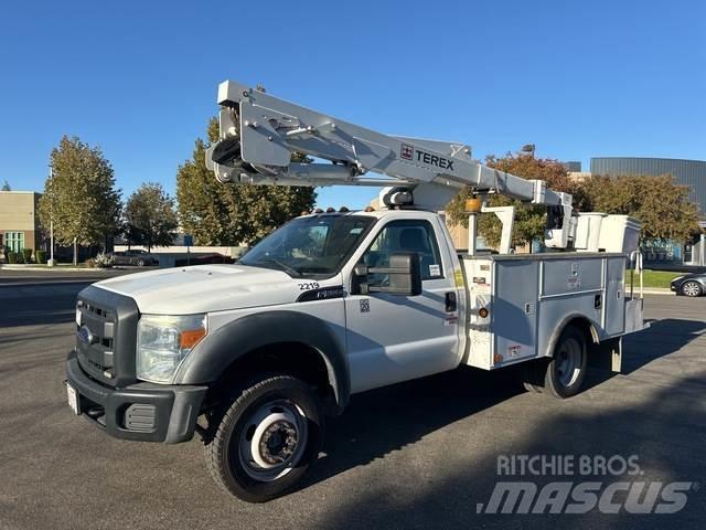 Ford F-550 Plataformas sobre camión