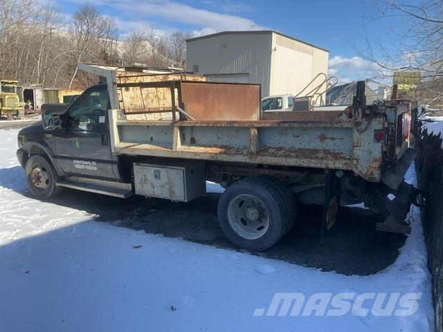 Ford F-550 Camiones bañeras basculantes o volquetes