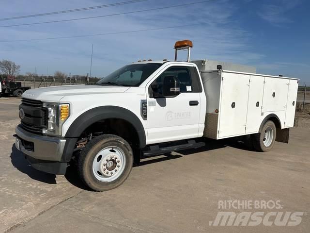 Ford F-550 Vehículos - Taller