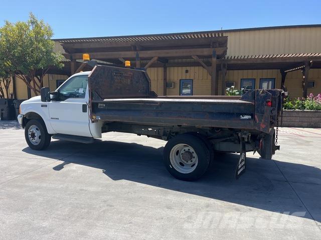 Ford F-550 Camiones bañeras basculantes o volquetes