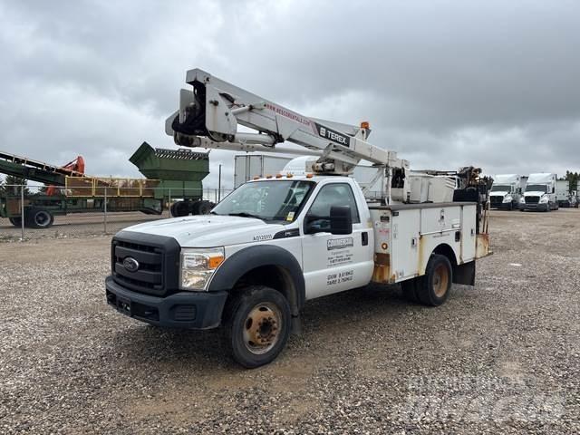 Ford F-550 Plataformas sobre camión