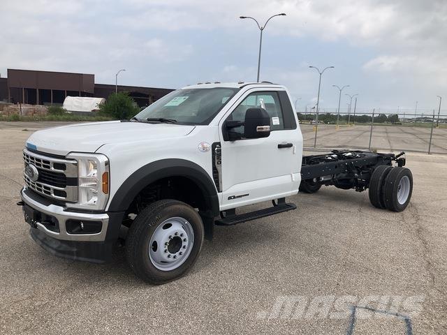 Ford F-550 Cabinas e interior