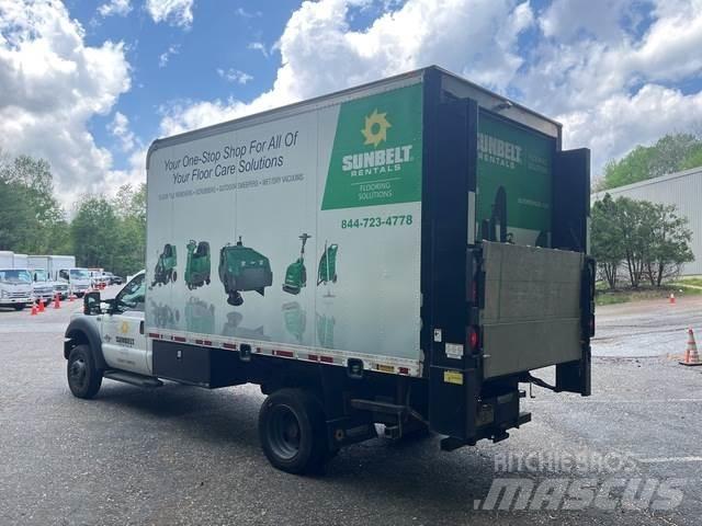 Ford F-550 Camiones caja cerrada