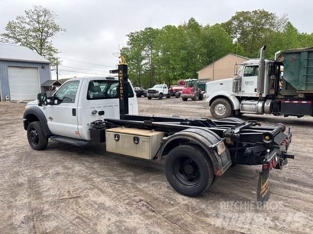 Ford F-550 Camiones polibrazo