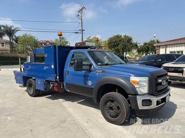 Ford F-550 Furgonetas caja abierta