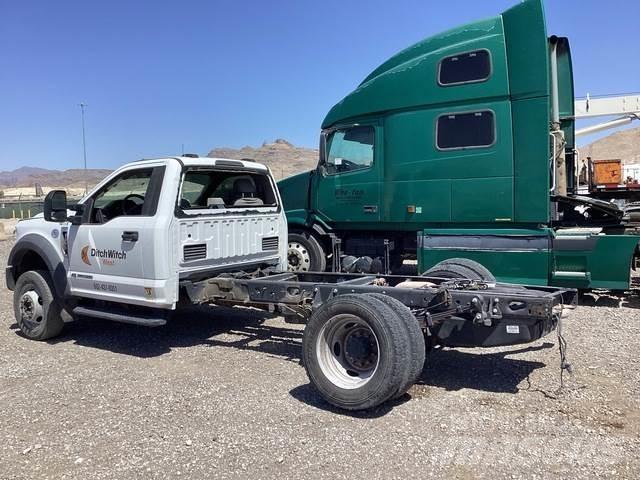 Ford F-550 Cabinas e interior