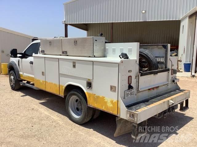Ford F-550 Vehículos - Taller