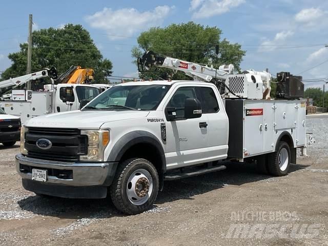 Ford F-550 Vehículos - Taller