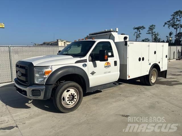 Ford F-550 Vehículos - Taller