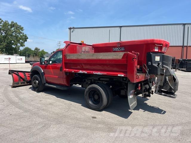 Ford F-550 Láminas y cuñas quitanieves