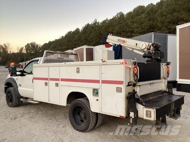 Ford F-550 Vehículos - Taller