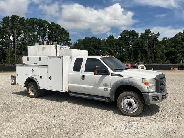 Ford F-550 Camiones cisterna