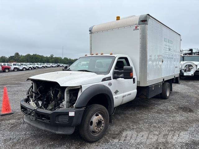 Ford F-550 Camiones caja cerrada