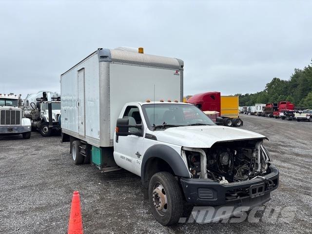 Ford F-550 Camiones caja cerrada