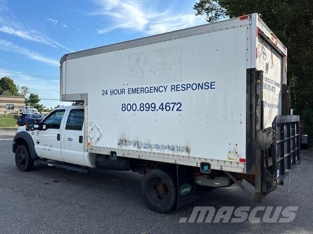 Ford F-550 Camiones caja cerrada