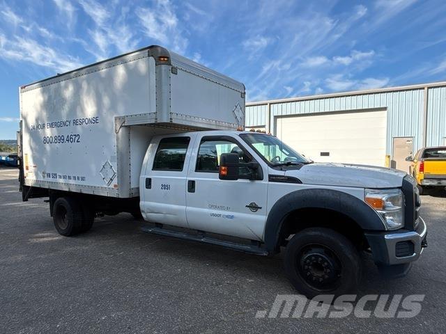 Ford F-550 Camiones caja cerrada