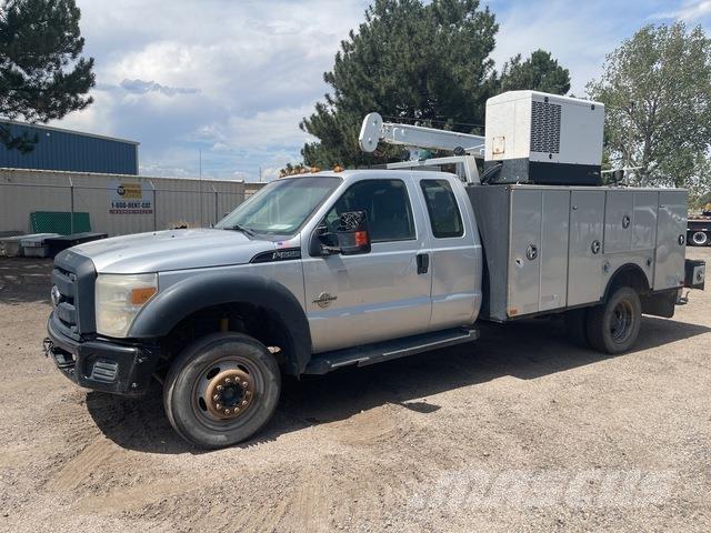 Ford F-550 Vehículos - Taller