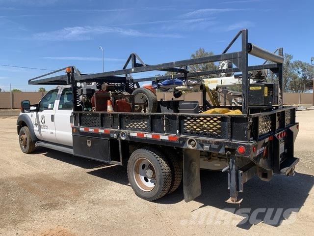 Ford F-550 Vehículos - Taller