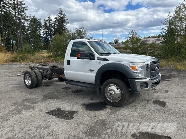 Ford F-550 Cabinas e interior