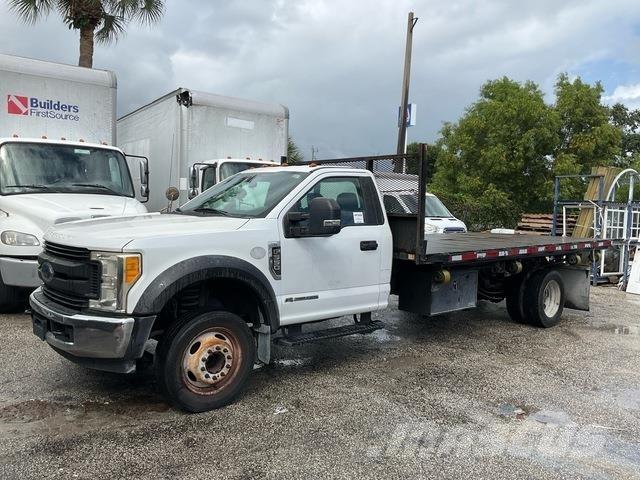 Ford F-550 Camiones bañeras basculantes o volquetes
