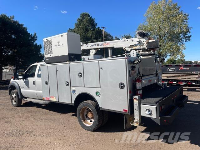 Ford F-550 Vehículos - Taller